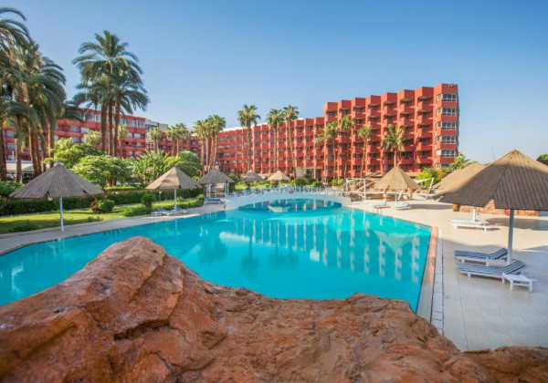 بيراميزا ايزيس / الاقصر