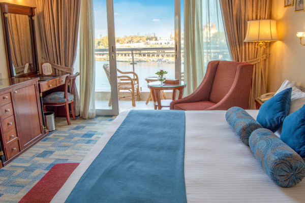 هلنان رويال فلسطين المنتزة