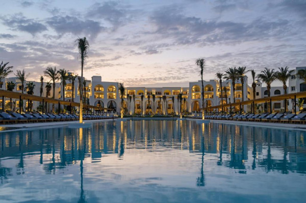 سيري بيتش ريزورت